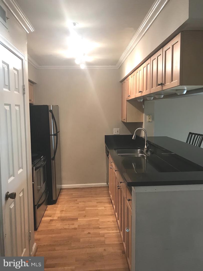 3307 WYNDHAM CIR #1161, ALEXANDRIA, Virginia 22302, 1 Bedroom Bedrooms, ,1 BathroomBathrooms,Residential,For sale,3307 WYNDHAM CIR #1161,VAAX2045490 MLS # VAAX2045490