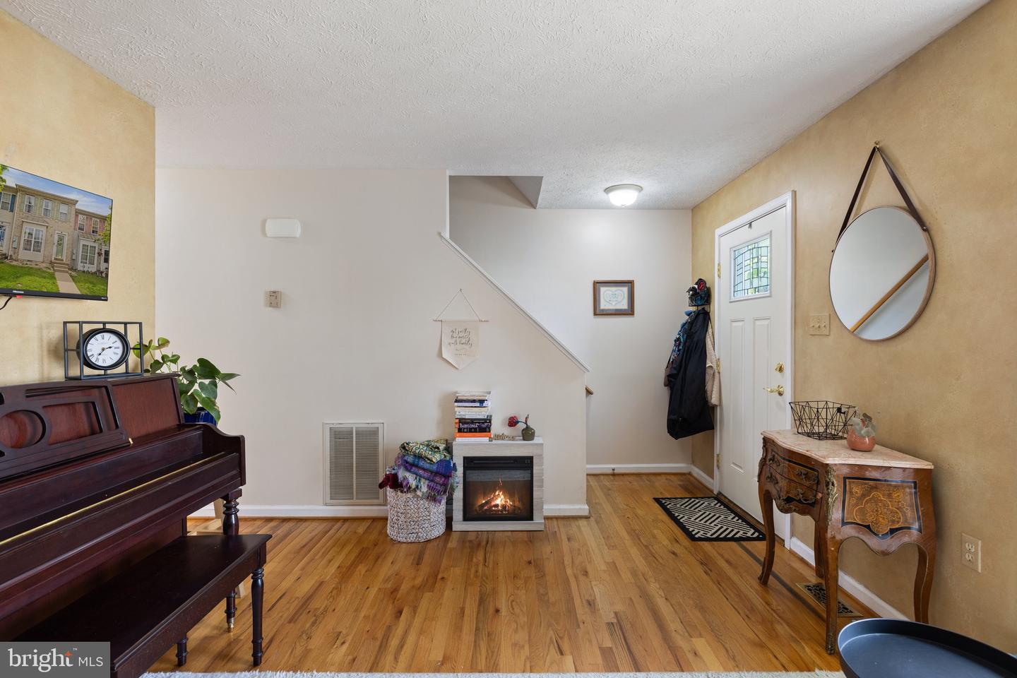 104 BRAEBURN DR, WINCHESTER, Virginia 22601, 2 Bedrooms Bedrooms, ,1 BathroomBathrooms,Residential,For sale,104 BRAEBURN DR,VAFV2034262 MLS # VAFV2034262
