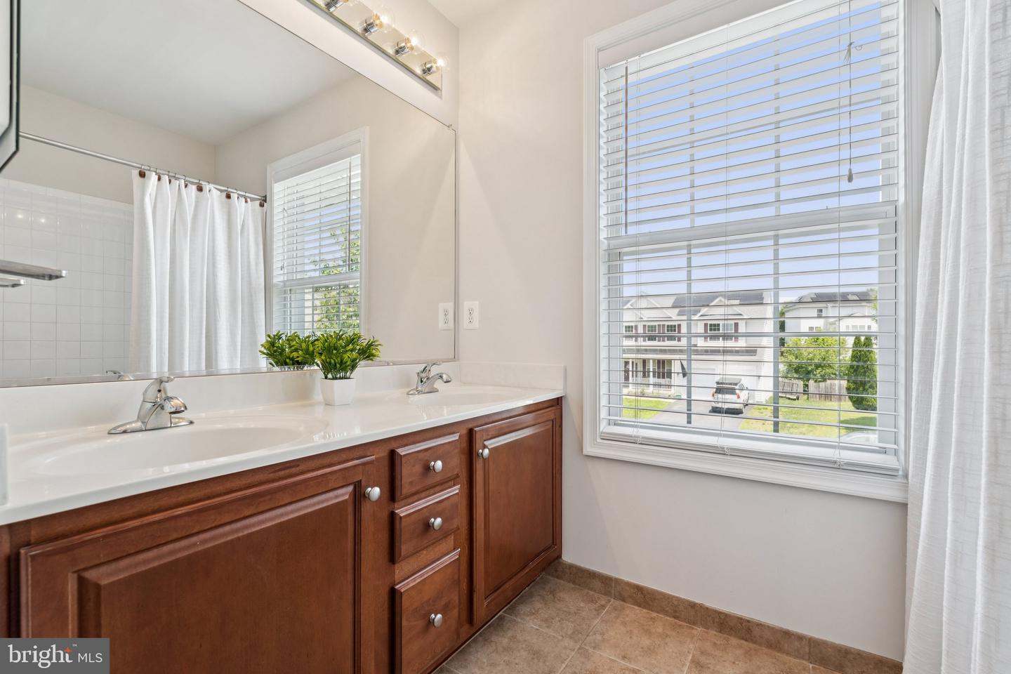 25 FOUNTAIN DR, STAFFORD, Virginia 22554, 5 Bedrooms Bedrooms, ,4 BathroomsBathrooms,Residential,For sale,25 FOUNTAIN DR,VAST2039002 MLS # VAST2039002