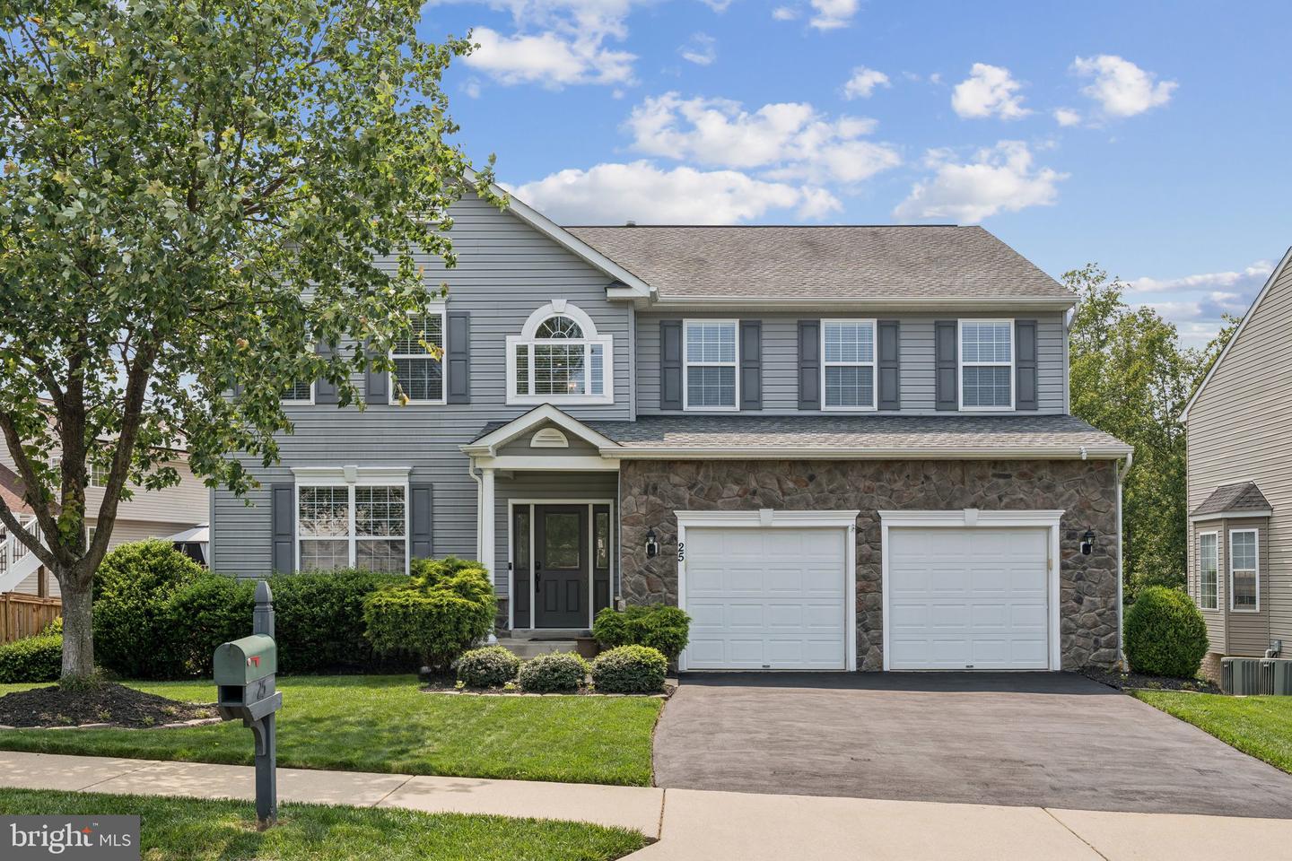 25 FOUNTAIN DR, STAFFORD, Virginia 22554, 5 Bedrooms Bedrooms, ,4 BathroomsBathrooms,Residential,For sale,25 FOUNTAIN DR,VAST2039002 MLS # VAST2039002