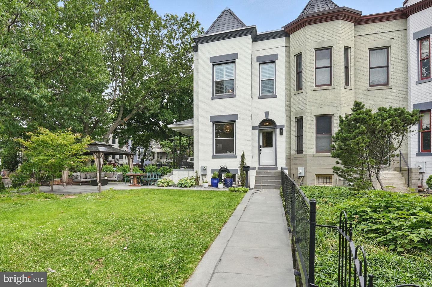 1387 NORTH CAROLINA AVE NE, WASHINGTON, District Of Columbia 20002, 4 Bedrooms Bedrooms, ,3 BathroomsBathrooms,Residential,For sale,1387 NORTH CAROLINA AVE NE,DCDC2201478 MLS # DCDC2201478