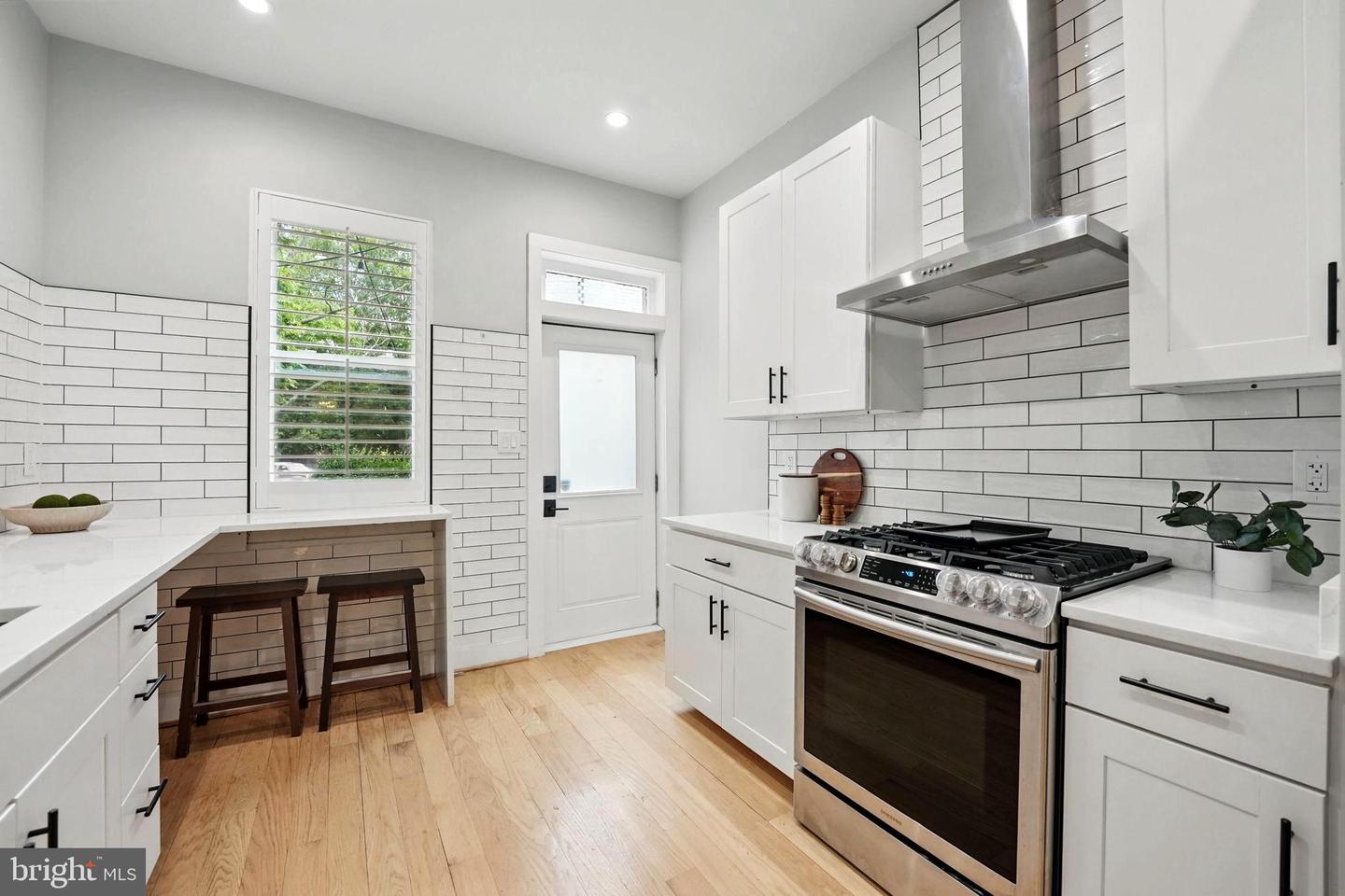 1387 NORTH CAROLINA AVE NE, WASHINGTON, District Of Columbia 20002, 4 Bedrooms Bedrooms, ,3 BathroomsBathrooms,Residential,For sale,1387 NORTH CAROLINA AVE NE,DCDC2201478 MLS # DCDC2201478