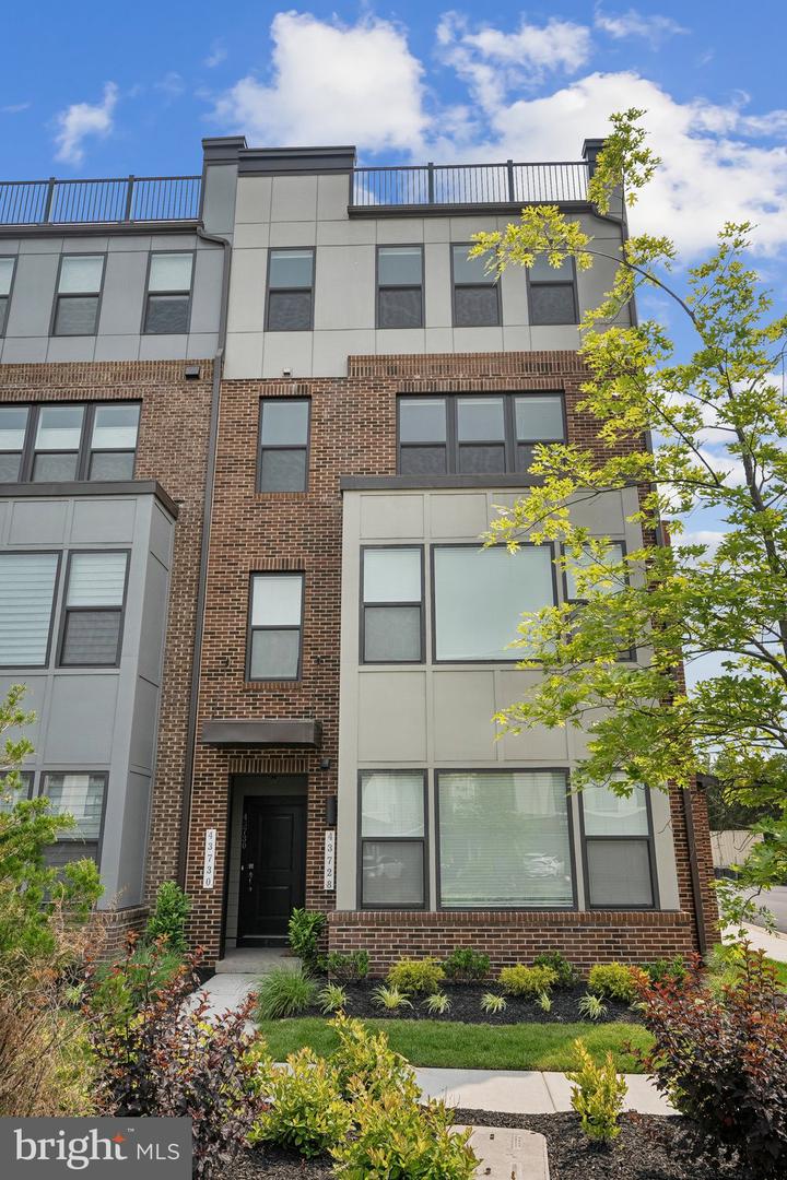 43730 TRANSIT SQ, ASHBURN, Virginia 20147, 3 Bedrooms Bedrooms, ,2 BathroomsBathrooms,Residential,For sale,43730 TRANSIT SQ,VALO2097302 MLS # VALO2097302