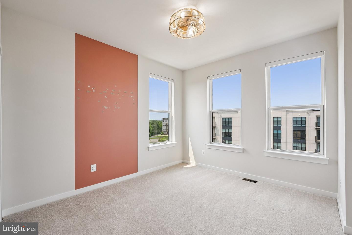 43730 TRANSIT SQ, ASHBURN, Virginia 20147, 3 Bedrooms Bedrooms, ,2 BathroomsBathrooms,Residential,For sale,43730 TRANSIT SQ,VALO2097302 MLS # VALO2097302
