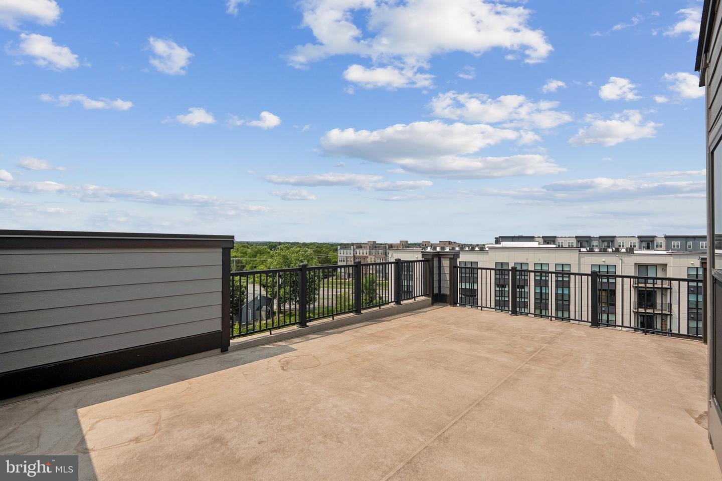 43730 TRANSIT SQ, ASHBURN, Virginia 20147, 3 Bedrooms Bedrooms, ,2 BathroomsBathrooms,Residential,For sale,43730 TRANSIT SQ,VALO2097302 MLS # VALO2097302