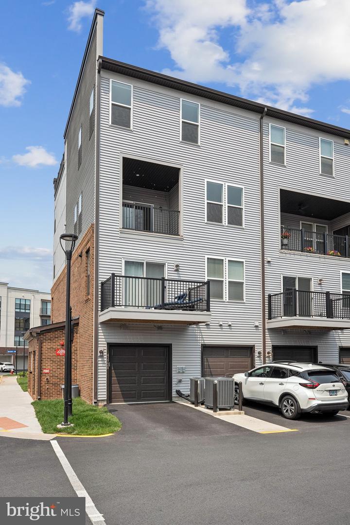 43730 TRANSIT SQ, ASHBURN, Virginia 20147, 3 Bedrooms Bedrooms, ,2 BathroomsBathrooms,Residential,For sale,43730 TRANSIT SQ,VALO2097302 MLS # VALO2097302