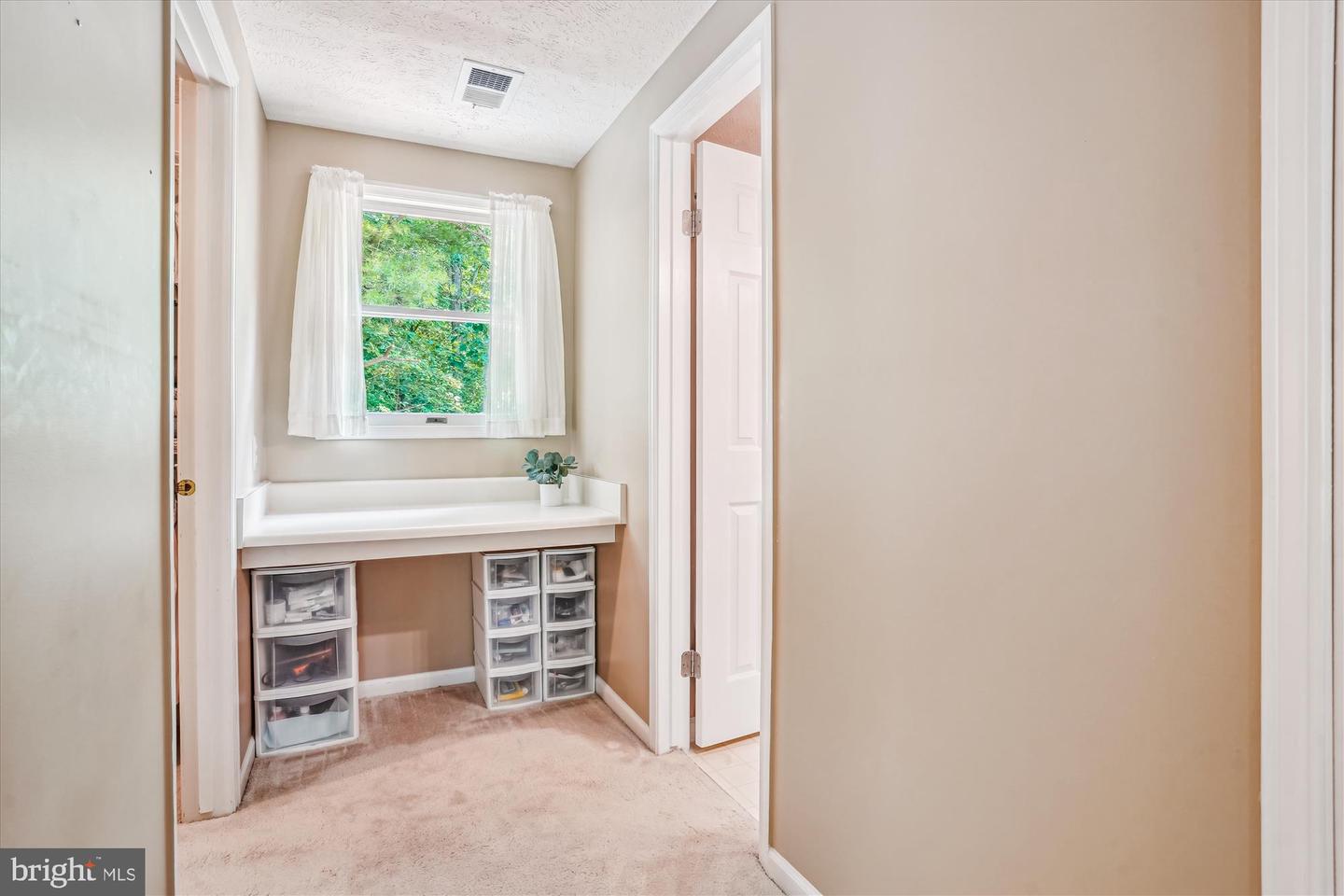 15082 LINDENBERRY LN, DUMFRIES, Virginia 22025, 4 Bedrooms Bedrooms, ,2 BathroomsBathrooms,Residential,For sale,15082 LINDENBERRY LN,VAPW2095470 MLS # VAPW2095470