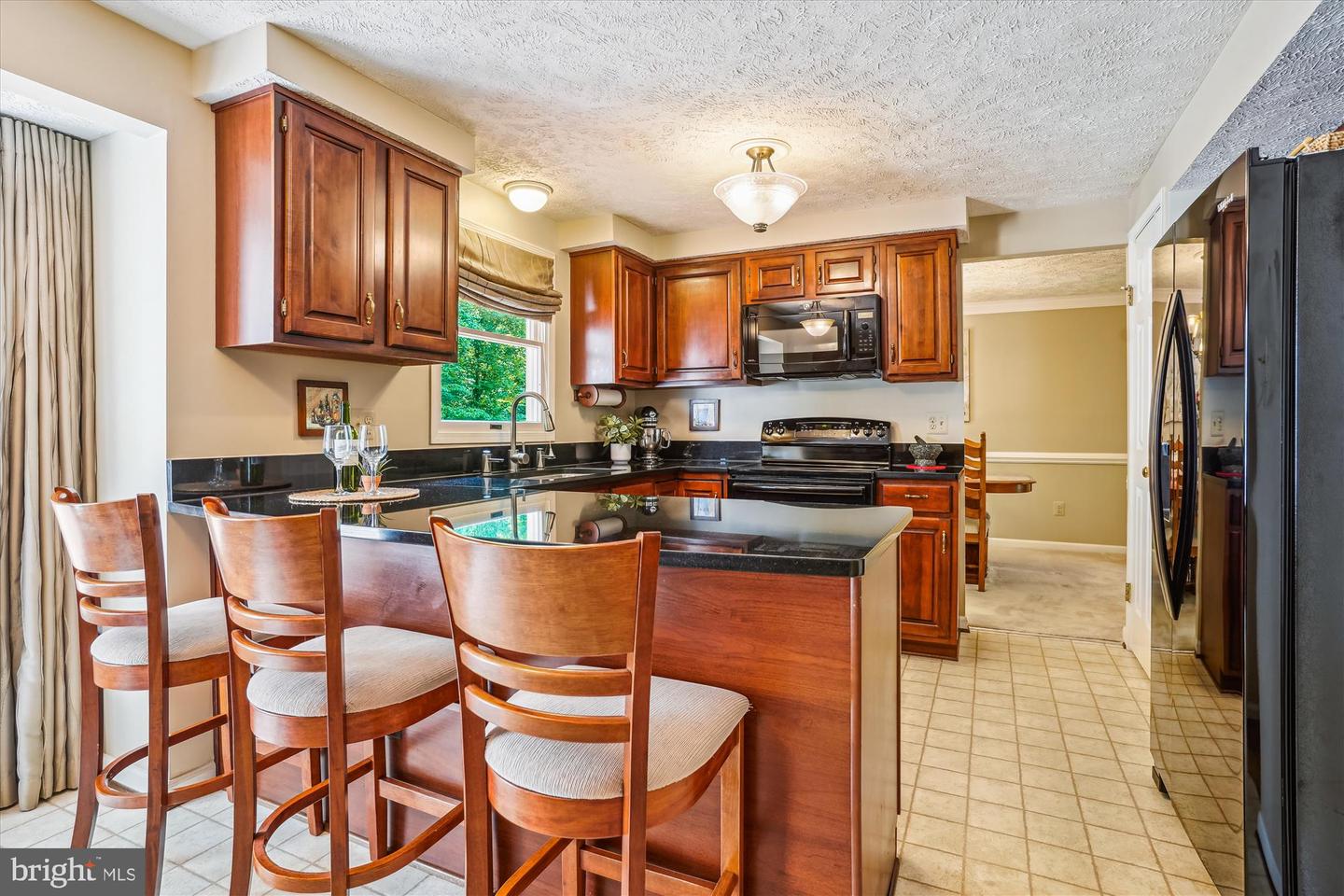 15082 LINDENBERRY LN, DUMFRIES, Virginia 22025, 4 Bedrooms Bedrooms, ,2 BathroomsBathrooms,Residential,For sale,15082 LINDENBERRY LN,VAPW2095470 MLS # VAPW2095470