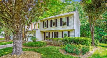 15082 LINDENBERRY LN, DUMFRIES, Virginia 22025, 4 Bedrooms Bedrooms, ,2 BathroomsBathrooms,Residential,For sale,15082 LINDENBERRY LN,VAPW2095470 MLS # VAPW2095470