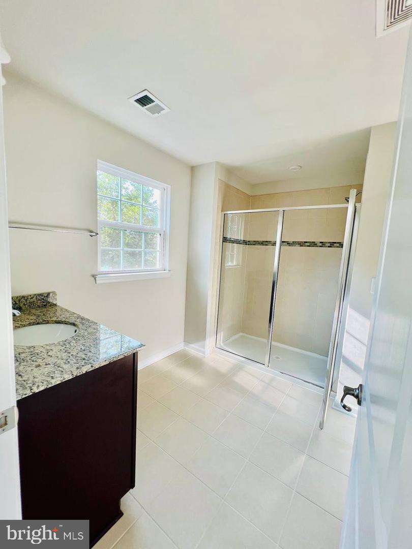 9426 WOOD CREEK CIR, FREDERICKSBURG, Virginia 22407, 5 Bedrooms Bedrooms, ,4 BathroomsBathrooms,Residential,For sale,9426 WOOD CREEK CIR,VASP2033478 MLS # VASP2033478