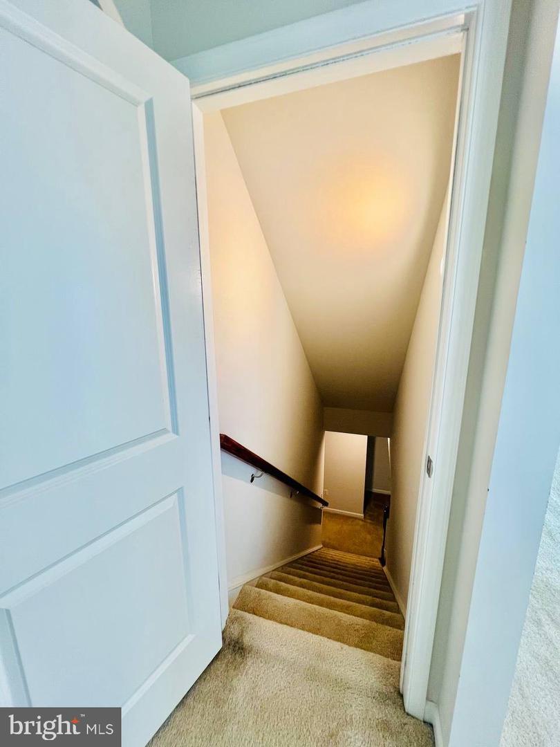 9426 WOOD CREEK CIR, FREDERICKSBURG, Virginia 22407, 5 Bedrooms Bedrooms, ,4 BathroomsBathrooms,Residential,For sale,9426 WOOD CREEK CIR,VASP2033478 MLS # VASP2033478