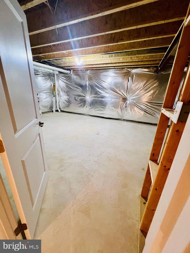 9426 WOOD CREEK CIR, FREDERICKSBURG, Virginia 22407, 5 Bedrooms Bedrooms, ,4 BathroomsBathrooms,Residential,For sale,9426 WOOD CREEK CIR,VASP2033478 MLS # VASP2033478