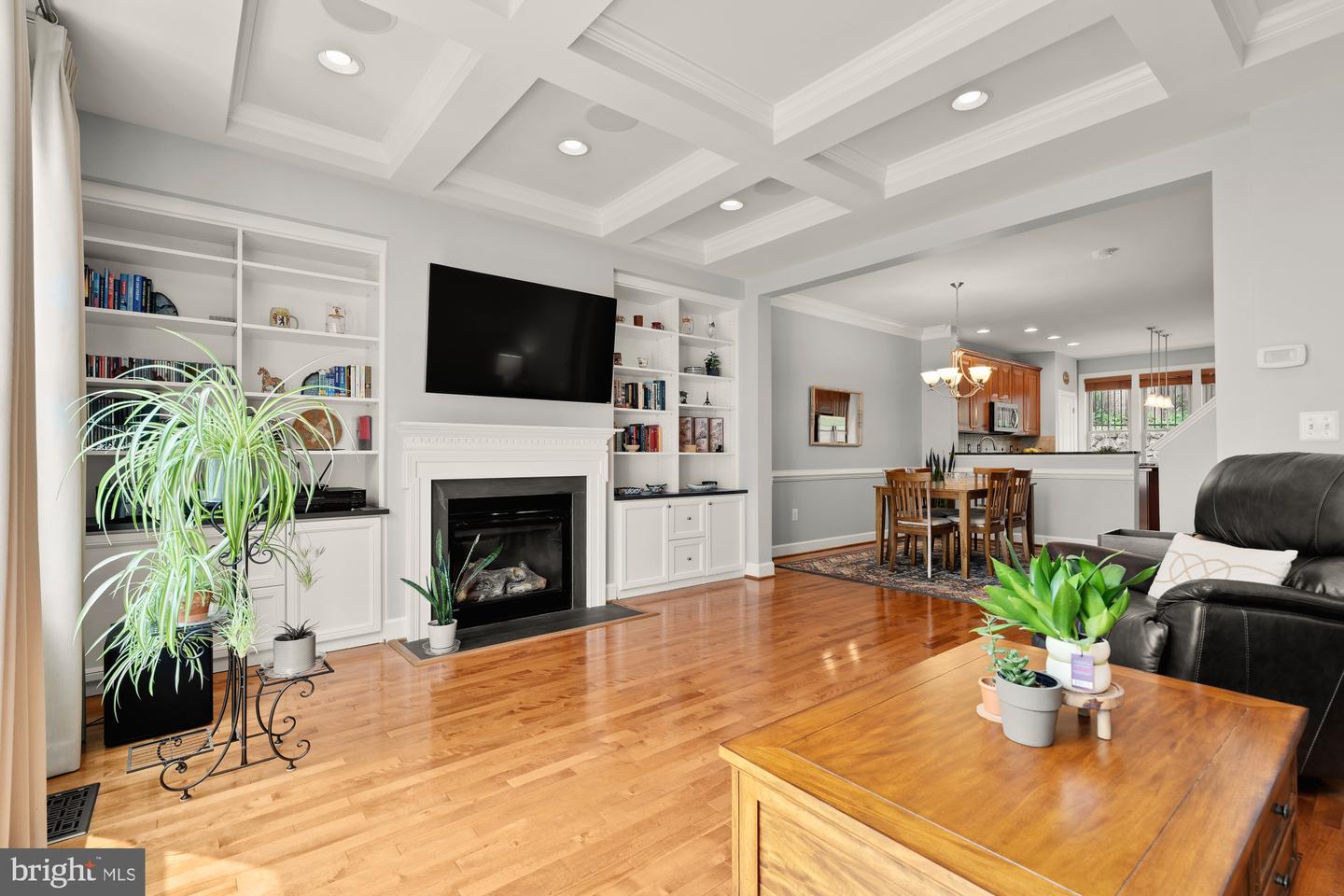 2660 S KENMORE CT, ARLINGTON, Virginia 22206, 3 Bedrooms Bedrooms, ,3 BathroomsBathrooms,Residential,For sale,2660 S KENMORE CT,VAAR2058318 MLS # VAAR2058318