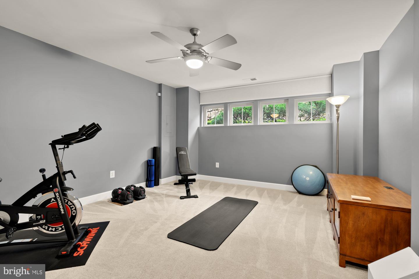 2660 S KENMORE CT, ARLINGTON, Virginia 22206, 3 Bedrooms Bedrooms, ,3 BathroomsBathrooms,Residential,For sale,2660 S KENMORE CT,VAAR2058318 MLS # VAAR2058318