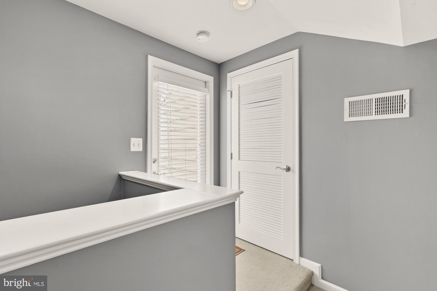 2660 S KENMORE CT, ARLINGTON, Virginia 22206, 3 Bedrooms Bedrooms, ,3 BathroomsBathrooms,Residential,For sale,2660 S KENMORE CT,VAAR2058318 MLS # VAAR2058318