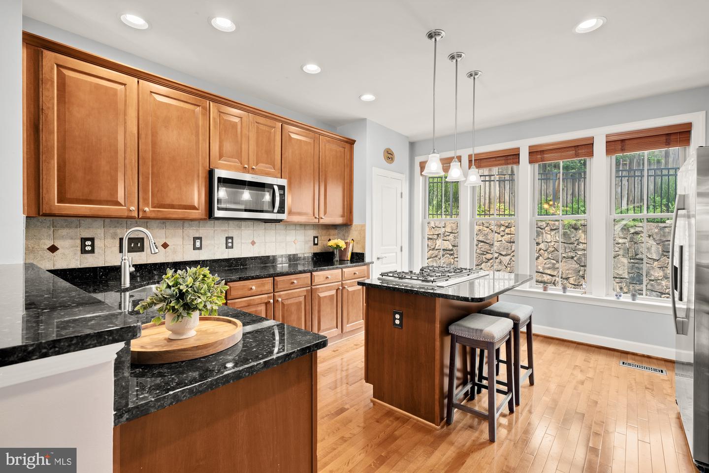 2660 S KENMORE CT, ARLINGTON, Virginia 22206, 3 Bedrooms Bedrooms, ,3 BathroomsBathrooms,Residential,For sale,2660 S KENMORE CT,VAAR2058318 MLS # VAAR2058318