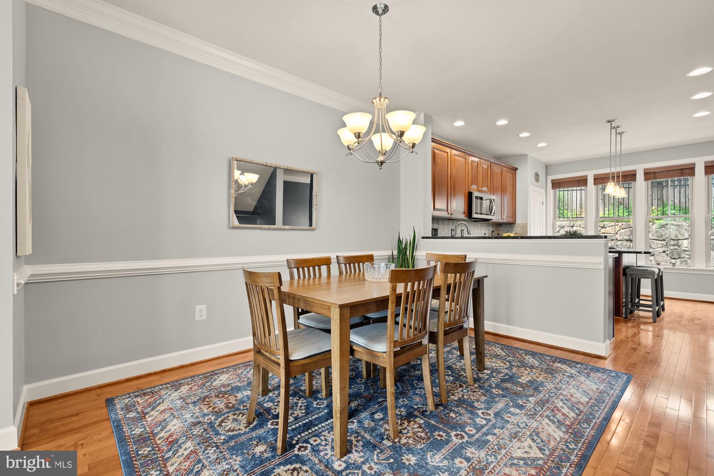 2660 S KENMORE CT, ARLINGTON, Virginia 22206, 3 Bedrooms Bedrooms, ,3 BathroomsBathrooms,Residential,For sale,2660 S KENMORE CT,VAAR2058318 MLS # VAAR2058318