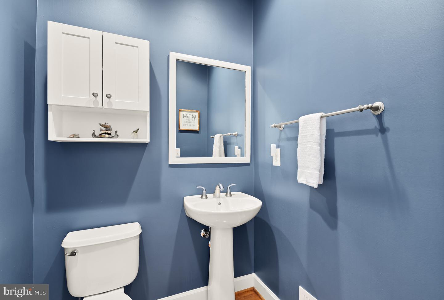 2660 S KENMORE CT, ARLINGTON, Virginia 22206, 3 Bedrooms Bedrooms, ,3 BathroomsBathrooms,Residential,For sale,2660 S KENMORE CT,VAAR2058318 MLS # VAAR2058318
