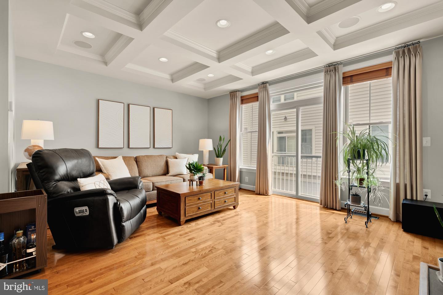 2660 S KENMORE CT, ARLINGTON, Virginia 22206, 3 Bedrooms Bedrooms, ,3 BathroomsBathrooms,Residential,For sale,2660 S KENMORE CT,VAAR2058318 MLS # VAAR2058318