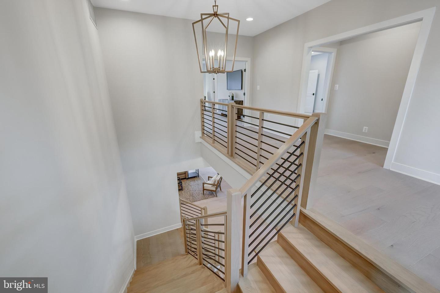 6601 GORDON AVE, FALLS CHURCH, Virginia 22046, 6 Bedrooms Bedrooms, ,5 BathroomsBathrooms,Residential,For sale,6601 GORDON AVE,VAFX2244268 MLS # VAFX2244268