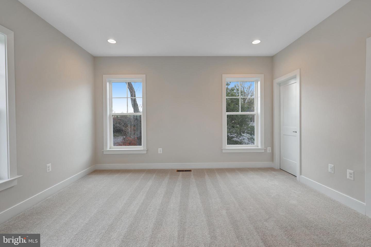 6601 GORDON AVE, FALLS CHURCH, Virginia 22046, 6 Bedrooms Bedrooms, ,5 BathroomsBathrooms,Residential,For sale,6601 GORDON AVE,VAFX2244268 MLS # VAFX2244268