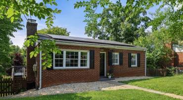 1007 SAINT CHARLES AVE, CHARLOTTESVILLE, Virginia 22901, 3 Bedrooms Bedrooms, ,2 BathroomsBathrooms,Residential,1007 SAINT CHARLES AVE,665417 MLS # 665417