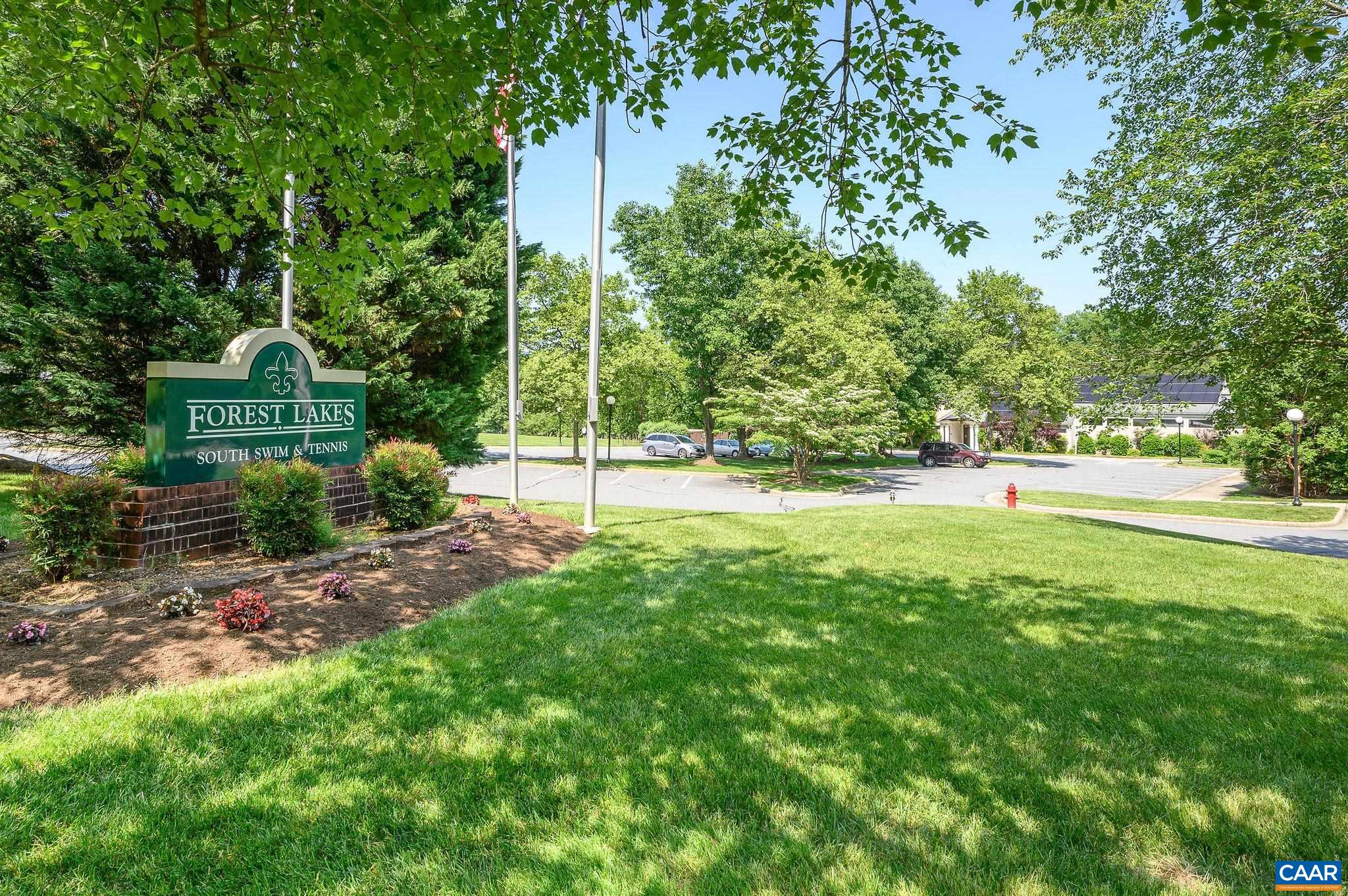 1942 LOIS LN, CHARLOTTESVILLE, Virginia 22911, 3 Bedrooms Bedrooms, ,2 BathroomsBathrooms,Residential,Bright, spacious 3BR, 2300 sq ft townhome in Fores,1942 LOIS LN,665425 MLS # 665425