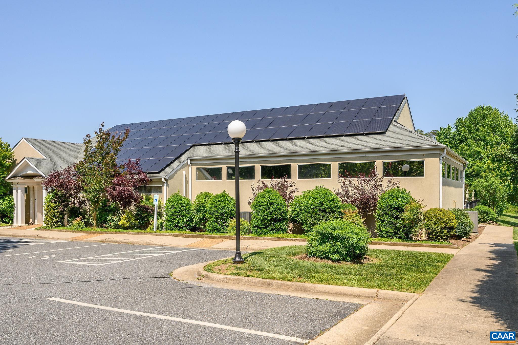 1942 LOIS LN, CHARLOTTESVILLE, Virginia 22911, 3 Bedrooms Bedrooms, ,2 BathroomsBathrooms,Residential,Bright, spacious 3BR, 2300 sq ft townhome in Fores,1942 LOIS LN,665425 MLS # 665425
