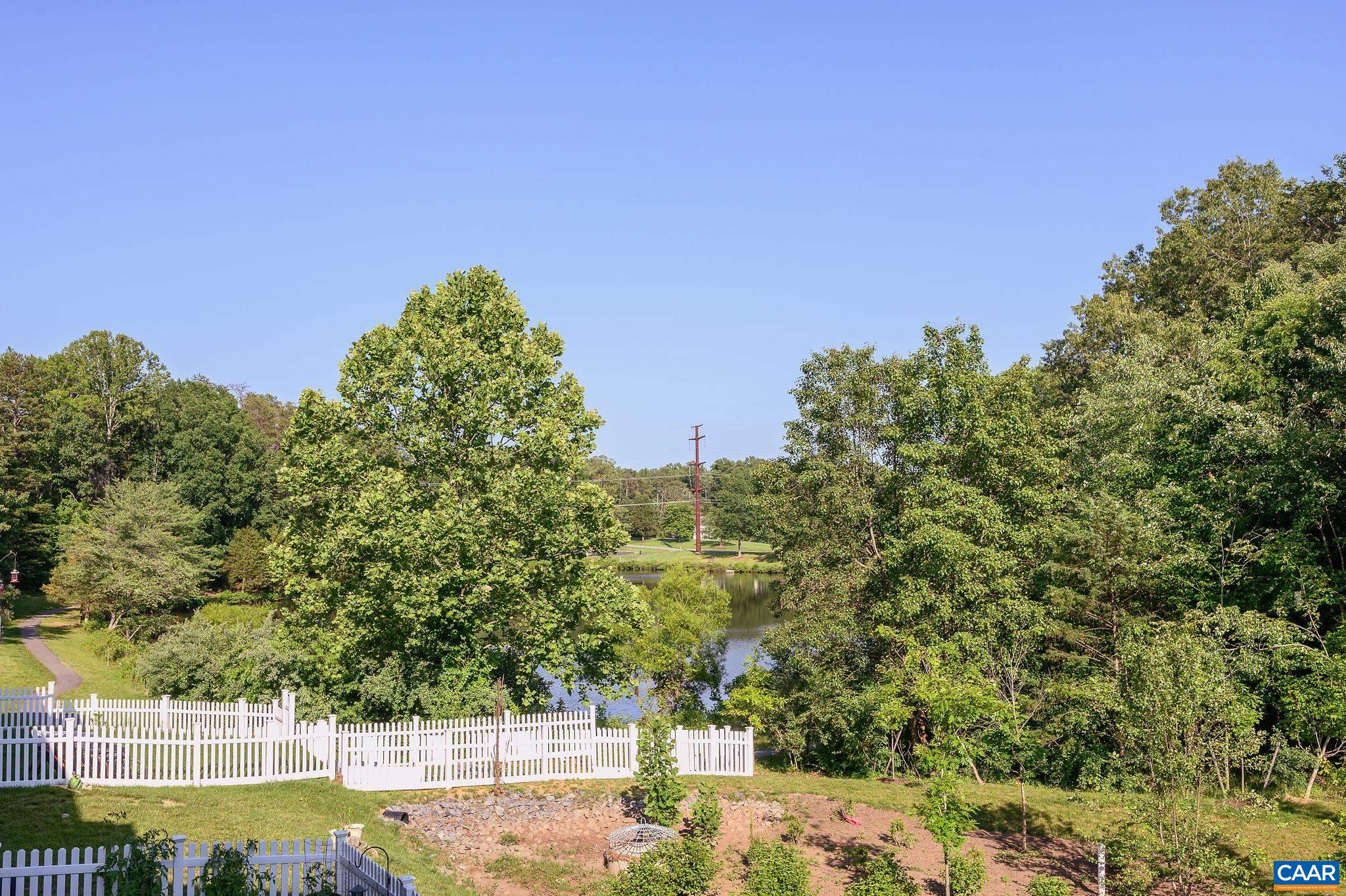 1942 LOIS LN, CHARLOTTESVILLE, Virginia 22911, 3 Bedrooms Bedrooms, ,2 BathroomsBathrooms,Residential,Bright, spacious 3BR, 2300 sq ft townhome in Fores,1942 LOIS LN,665425 MLS # 665425