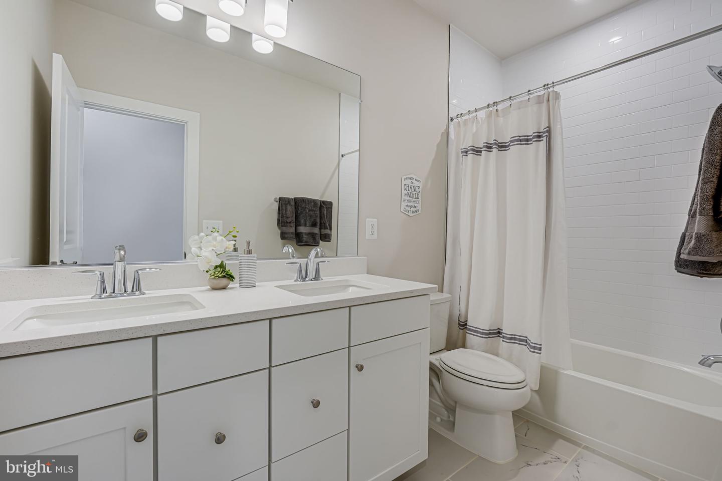 18042 MARSH PINE RD, DUMFRIES, Virginia 22026, 5 Bedrooms Bedrooms, ,4 BathroomsBathrooms,Residential,For sale,18042 MARSH PINE RD,VAPW2095912 MLS # VAPW2095912