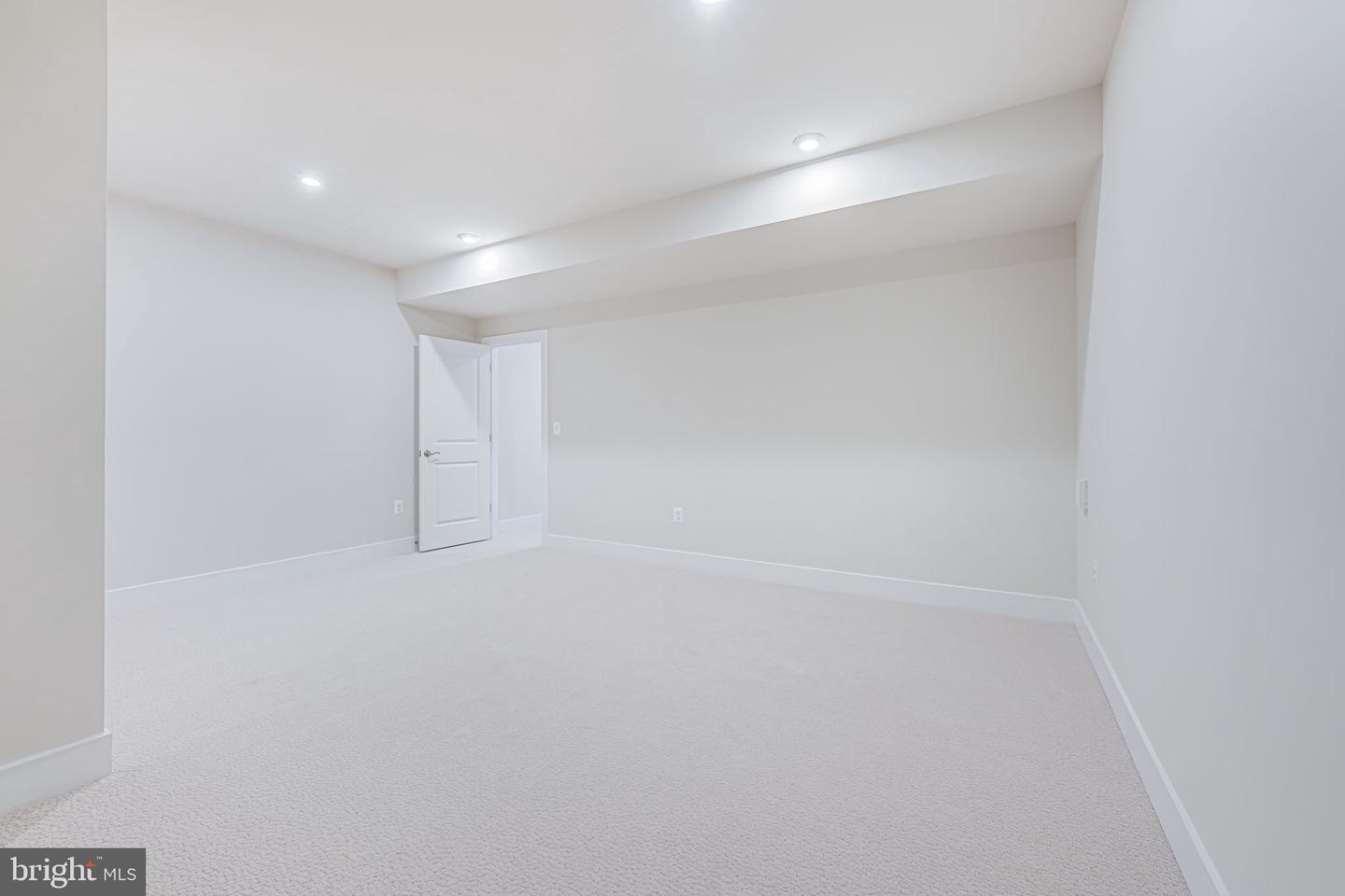 18042 MARSH PINE RD, DUMFRIES, Virginia 22026, 5 Bedrooms Bedrooms, ,4 BathroomsBathrooms,Residential,For sale,18042 MARSH PINE RD,VAPW2095912 MLS # VAPW2095912