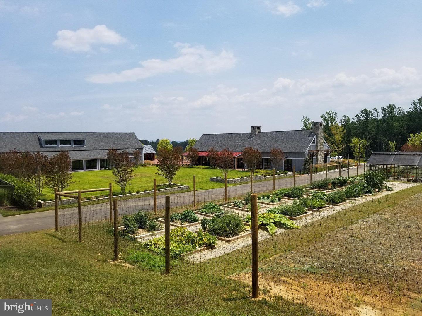 18042 MARSH PINE RD, DUMFRIES, Virginia 22026, 5 Bedrooms Bedrooms, ,4 BathroomsBathrooms,Residential,For sale,18042 MARSH PINE RD,VAPW2095912 MLS # VAPW2095912