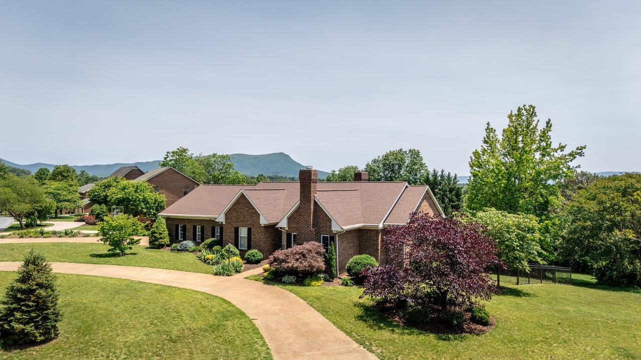 1492 CUMBERLAND DR, ROCKINGHAM, Virginia 22801, 5 Bedrooms Bedrooms, ,4 BathroomsBathrooms,Residential,1492 CUMBERLAND DR,665432 MLS # 665432