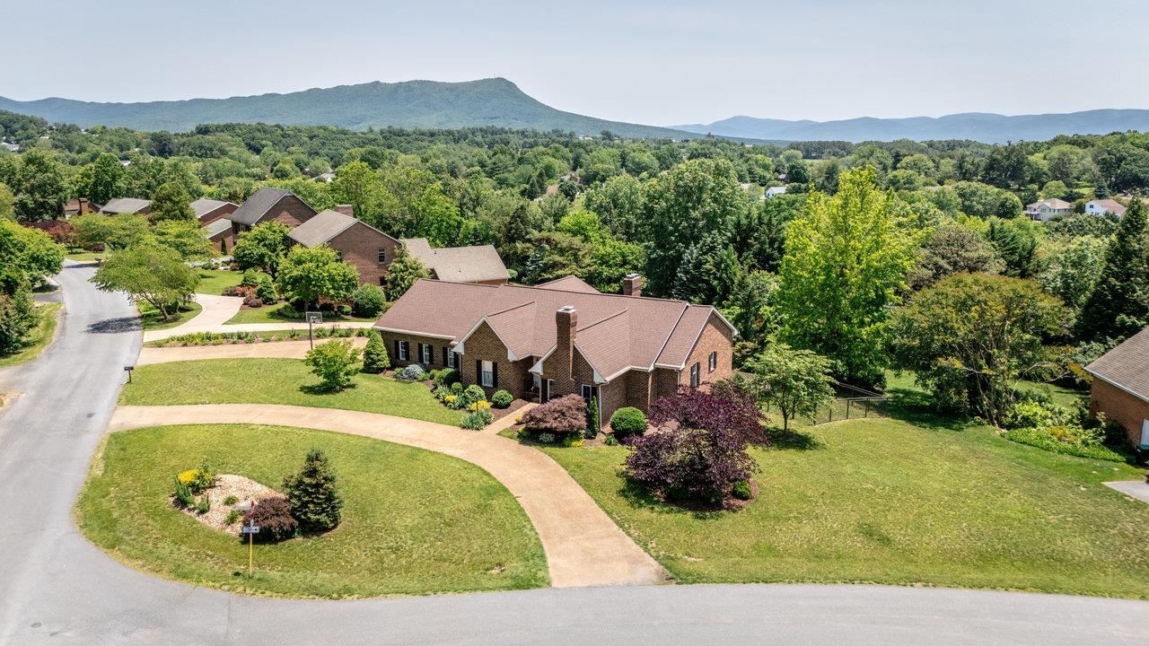 1492 CUMBERLAND DR, ROCKINGHAM, Virginia 22801, 5 Bedrooms Bedrooms, ,4 BathroomsBathrooms,Residential,1492 CUMBERLAND DR,665432 MLS # 665432