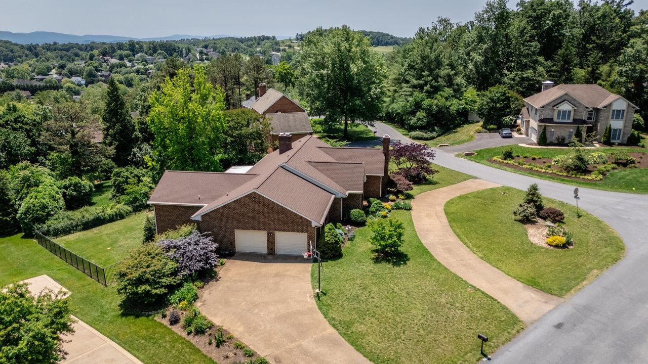 1492 CUMBERLAND DR, ROCKINGHAM, Virginia 22801, 5 Bedrooms Bedrooms, ,4 BathroomsBathrooms,Residential,1492 CUMBERLAND DR,665432 MLS # 665432