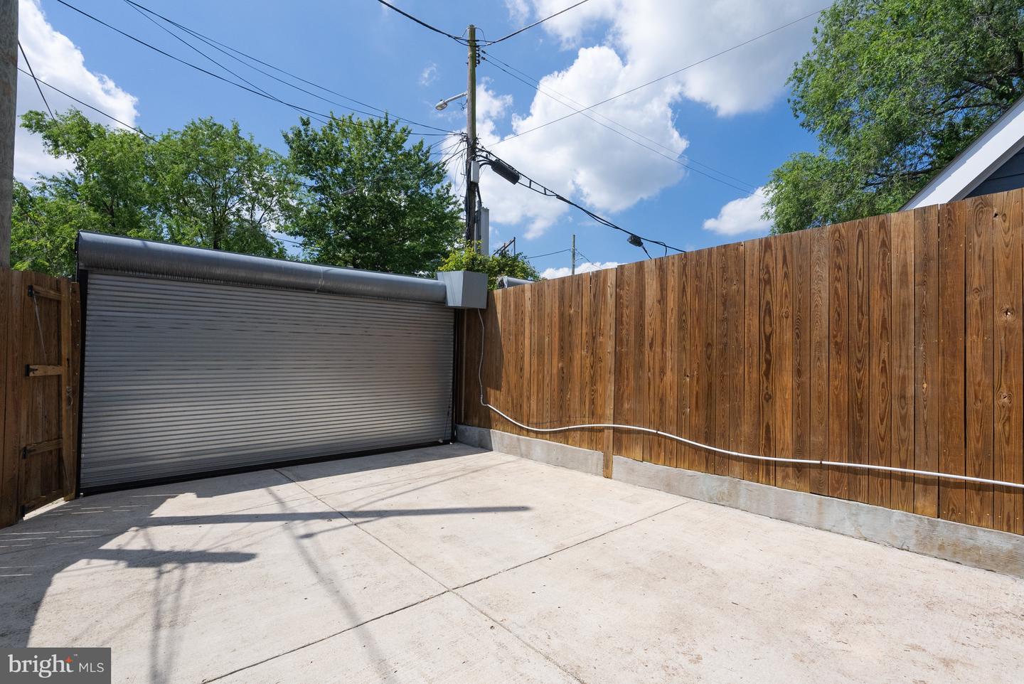1402 DECATUR ST NW, WASHINGTON, District Of Columbia 20011, 5 Bedrooms Bedrooms, ,5 BathroomsBathrooms,Residential,For sale,1402 DECATUR ST NW,DCDC2203542 MLS # DCDC2203542