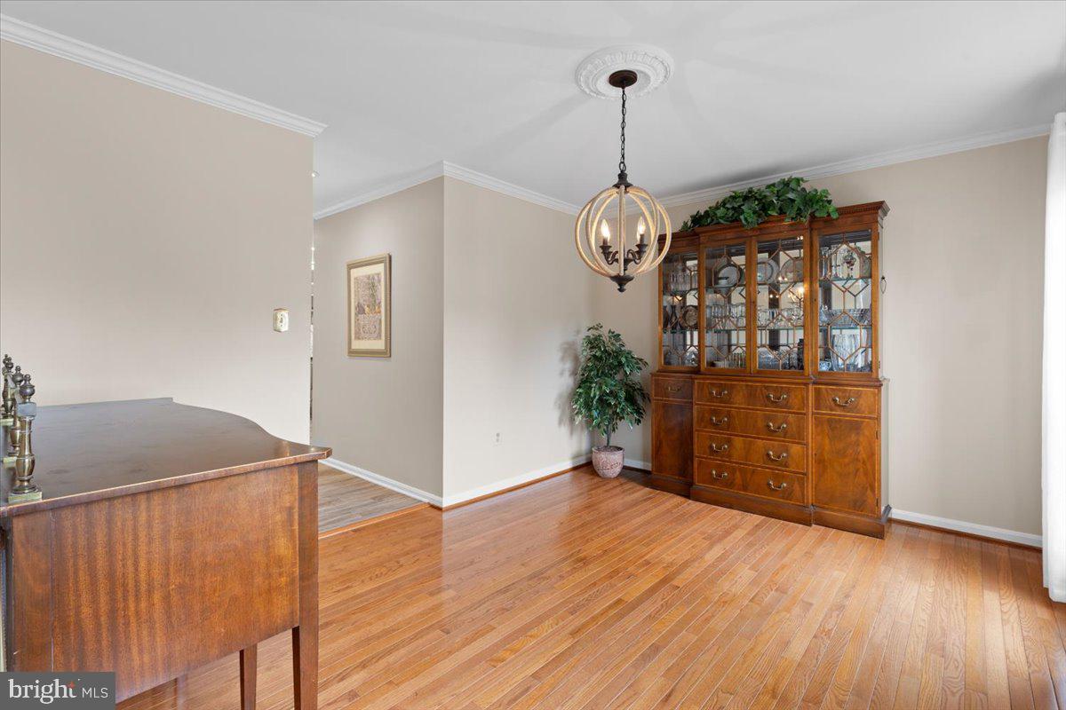 1587 KINGSTREAM CIR, HERNDON, Virginia 20170, 4 Bedrooms Bedrooms, ,3 BathroomsBathrooms,Residential,For sale,1587 KINGSTREAM CIR,VAFX2244766 MLS # VAFX2244766