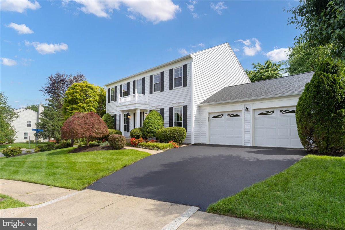 1587 KINGSTREAM CIR, HERNDON, Virginia 20170, 4 Bedrooms Bedrooms, ,3 BathroomsBathrooms,Residential,For sale,1587 KINGSTREAM CIR,VAFX2244766 MLS # VAFX2244766