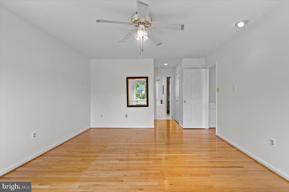 1587 KINGSTREAM CIR, HERNDON, Virginia 20170, 4 Bedrooms Bedrooms, ,3 BathroomsBathrooms,Residential,For sale,1587 KINGSTREAM CIR,VAFX2244766 MLS # VAFX2244766