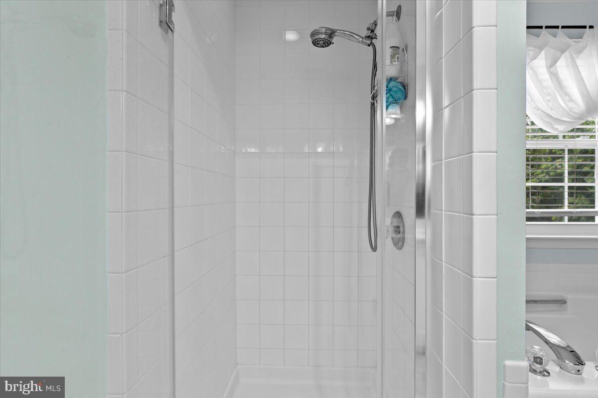 1587 KINGSTREAM CIR, HERNDON, Virginia 20170, 4 Bedrooms Bedrooms, ,3 BathroomsBathrooms,Residential,For sale,1587 KINGSTREAM CIR,VAFX2244766 MLS # VAFX2244766