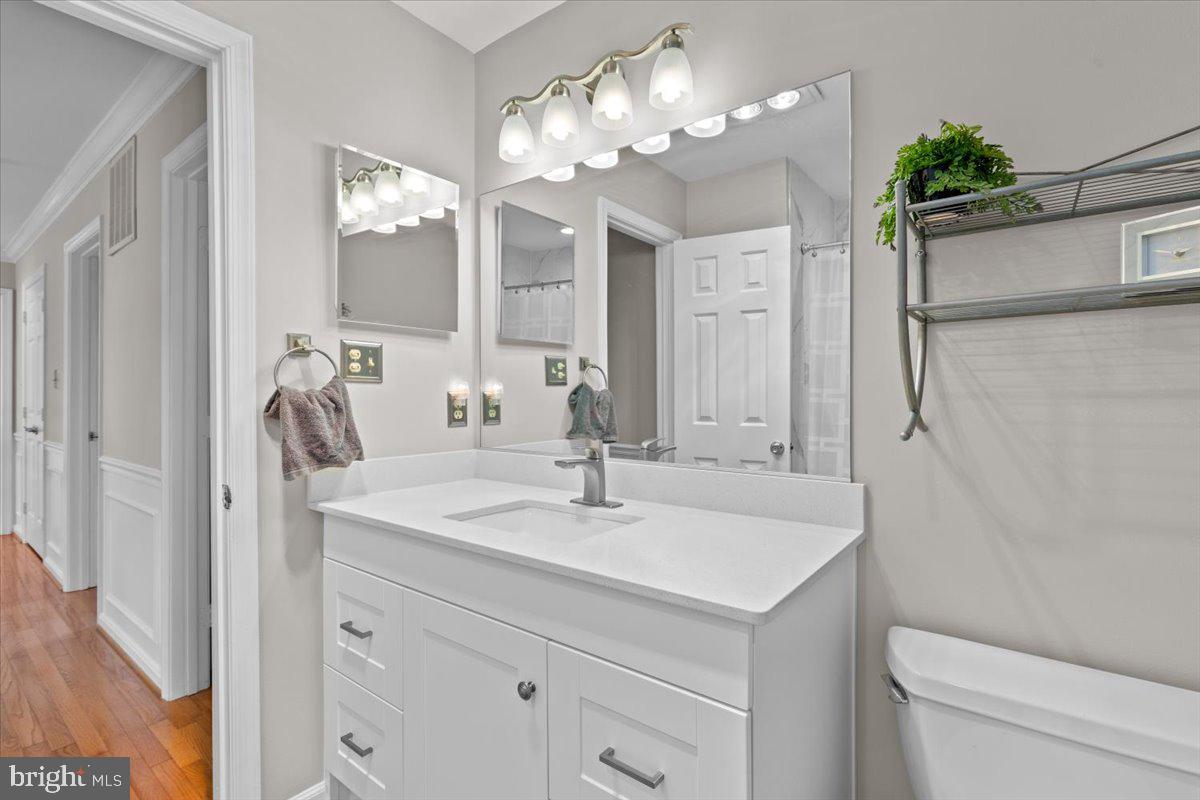 1587 KINGSTREAM CIR, HERNDON, Virginia 20170, 4 Bedrooms Bedrooms, ,3 BathroomsBathrooms,Residential,For sale,1587 KINGSTREAM CIR,VAFX2244766 MLS # VAFX2244766