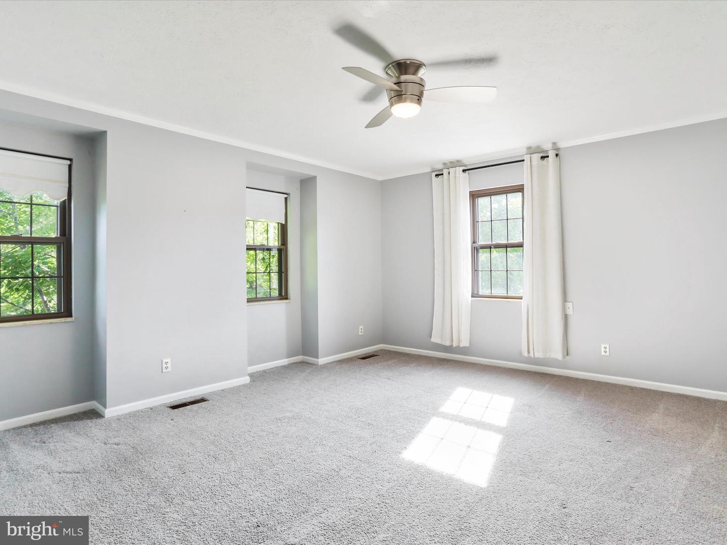 7515 STONEWALL JACKSON HWY, FRONT ROYAL, Virginia 22630, 4 Bedrooms Bedrooms, ,3 BathroomsBathrooms,Residential,For sale,7515 STONEWALL JACKSON HWY,VAWR2011360 MLS # VAWR2011360