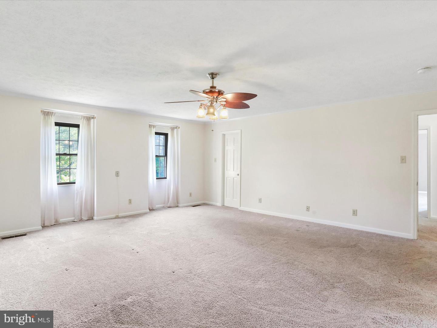 7515 STONEWALL JACKSON HWY, FRONT ROYAL, Virginia 22630, 4 Bedrooms Bedrooms, ,3 BathroomsBathrooms,Residential,For sale,7515 STONEWALL JACKSON HWY,VAWR2011360 MLS # VAWR2011360
