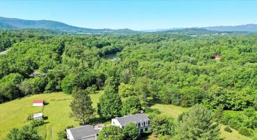 7515 STONEWALL JACKSON HWY, FRONT ROYAL, Virginia 22630, 4 Bedrooms Bedrooms, ,3 BathroomsBathrooms,Residential,For sale,7515 STONEWALL JACKSON HWY,VAWR2011360 MLS # VAWR2011360