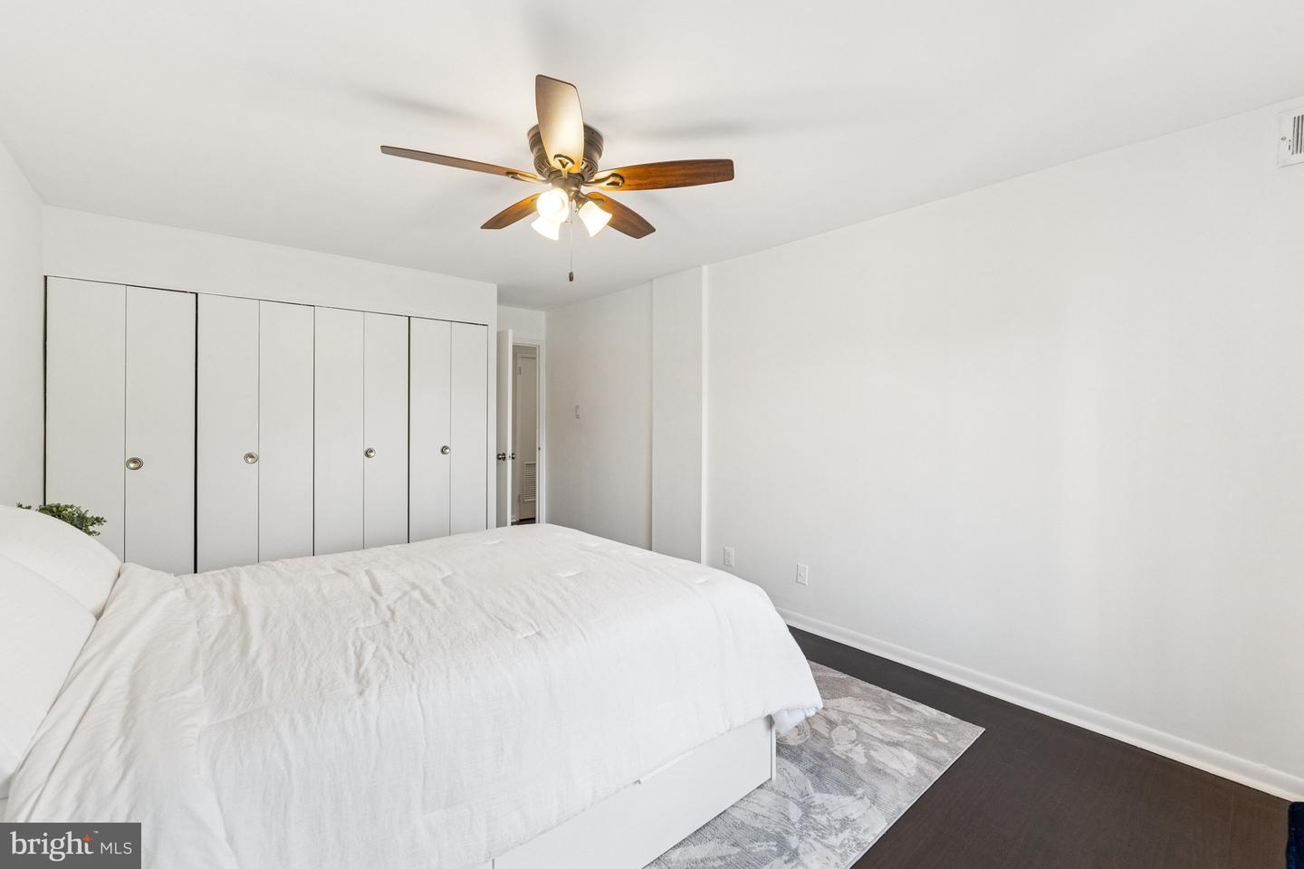 3100 S MANCHESTER ST #520, FALLS CHURCH, Virginia 22044, 1 Bedroom Bedrooms, ,1 BathroomBathrooms,Residential,For sale,3100 S MANCHESTER ST #520,VAFX2245144 MLS # VAFX2245144