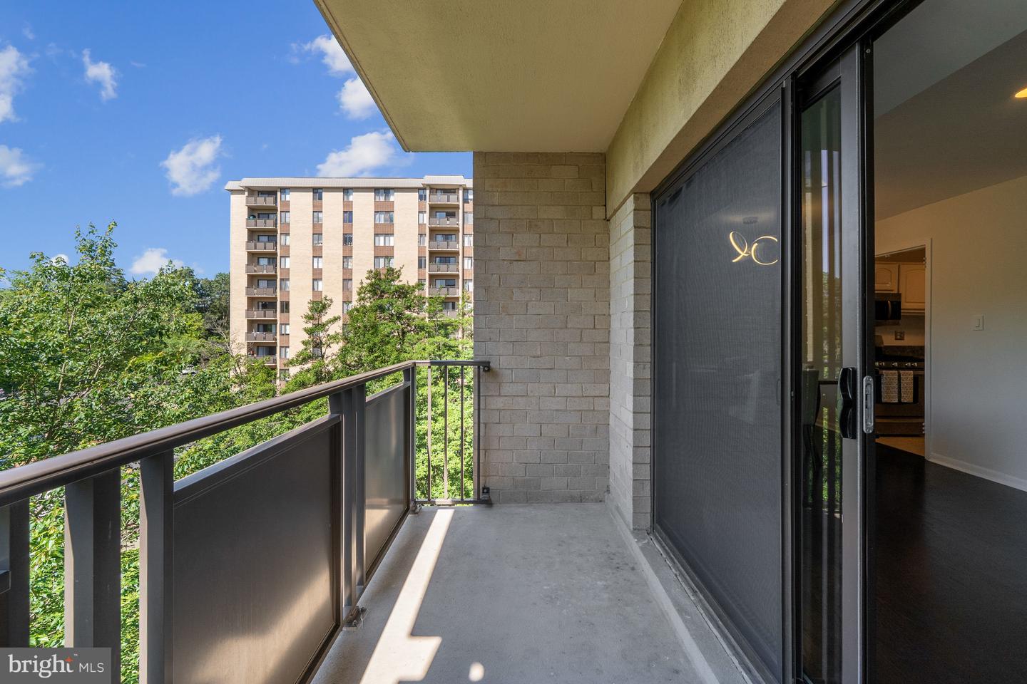3100 S MANCHESTER ST #520, FALLS CHURCH, Virginia 22044, 1 Bedroom Bedrooms, ,1 BathroomBathrooms,Residential,For sale,3100 S MANCHESTER ST #520,VAFX2245144 MLS # VAFX2245144