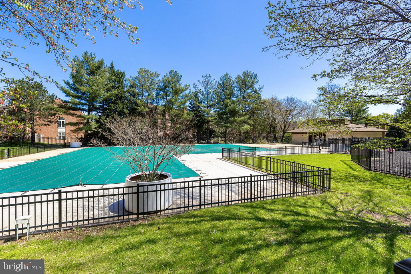 3100 S MANCHESTER ST #520, FALLS CHURCH, Virginia 22044, 1 Bedroom Bedrooms, ,1 BathroomBathrooms,Residential,For sale,3100 S MANCHESTER ST #520,VAFX2245144 MLS # VAFX2245144