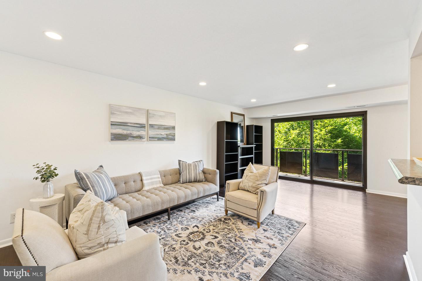 3100 S MANCHESTER ST #520, FALLS CHURCH, Virginia 22044, 1 Bedroom Bedrooms, ,1 BathroomBathrooms,Residential,For sale,3100 S MANCHESTER ST #520,VAFX2245144 MLS # VAFX2245144