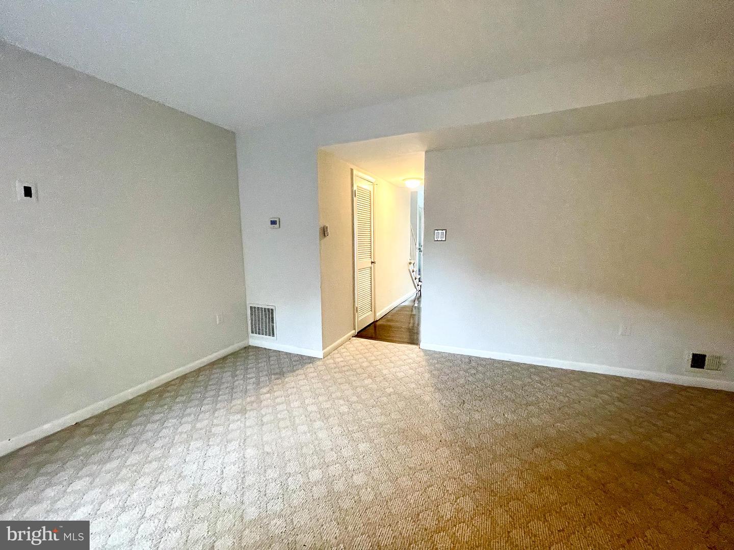 14814 EMBERDALE DR, WOODBRIDGE, Virginia 22193, 3 Bedrooms Bedrooms, ,1 BathroomBathrooms,Residential,For sale,14814 EMBERDALE DR,VAPW2096228 MLS # VAPW2096228