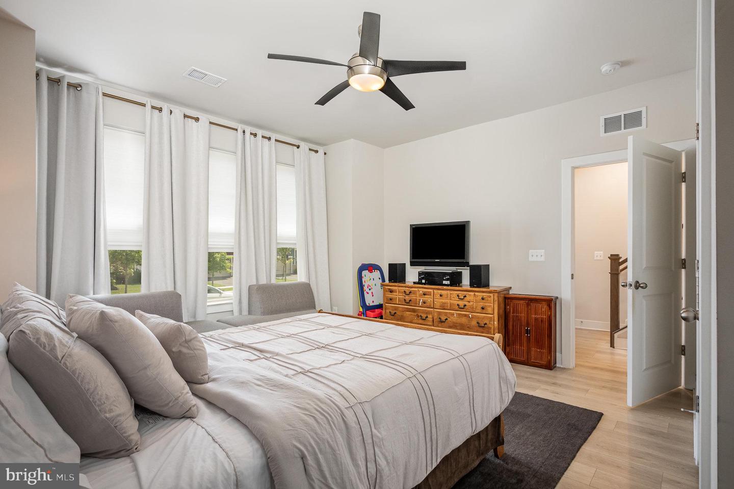 1486 MEADOWLARK GLEN RD, DUMFRIES, Virginia 22026, 4 Bedrooms Bedrooms, ,3 BathroomsBathrooms,Residential,For sale,1486 MEADOWLARK GLEN RD,VAPW2096250 MLS # VAPW2096250